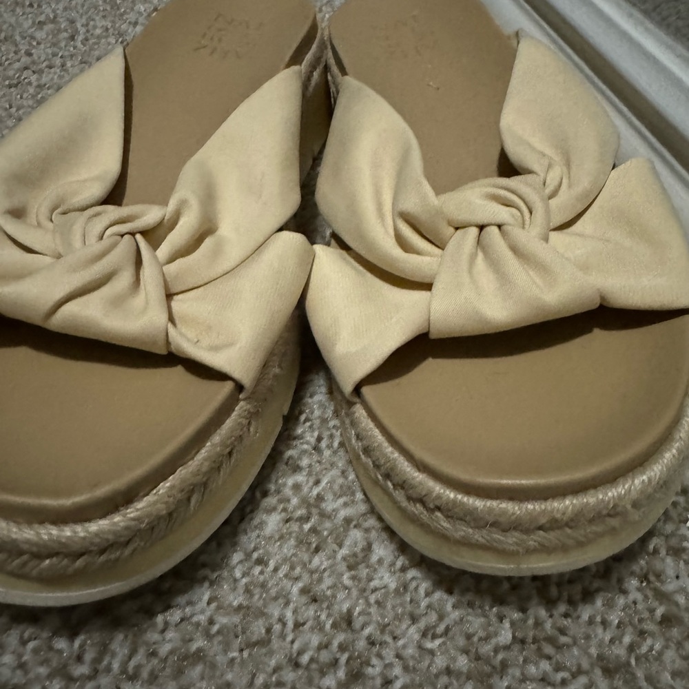 Naturalizer Sandals